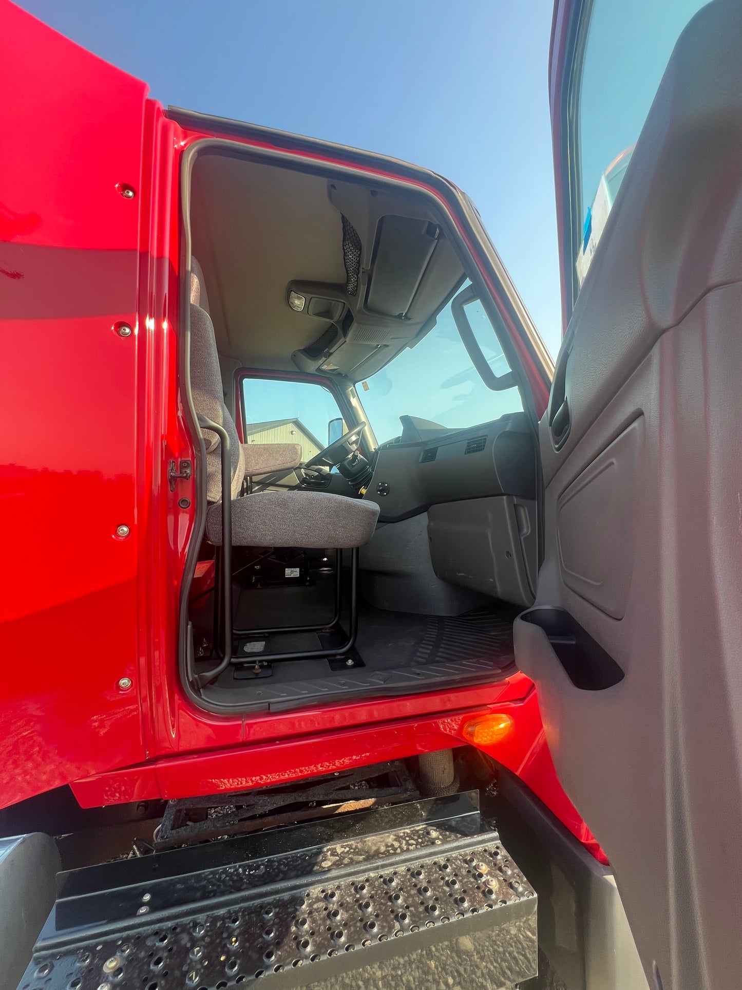 2019 INTERNATIONAL LT625