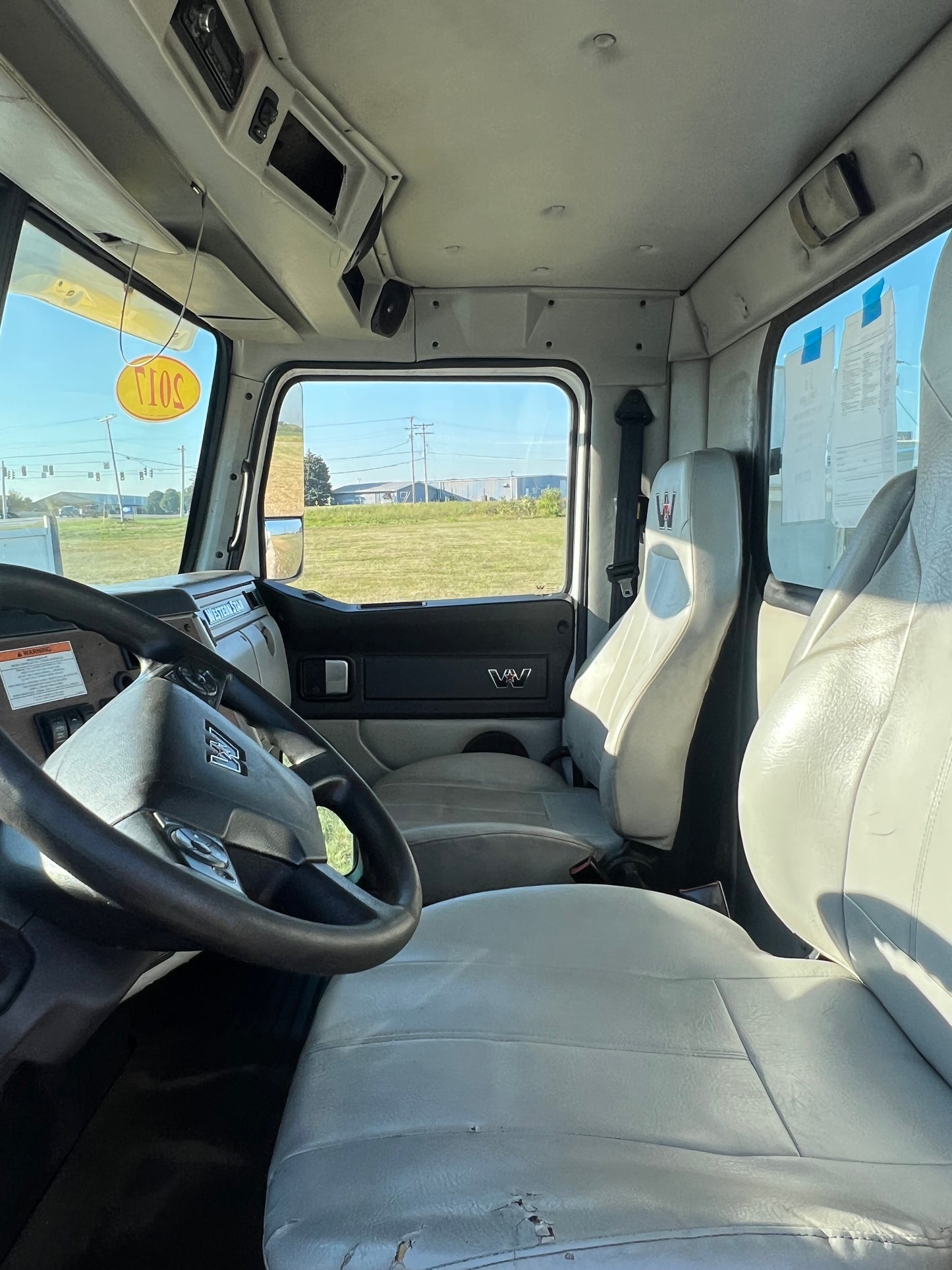 2017 WESTERN STAR