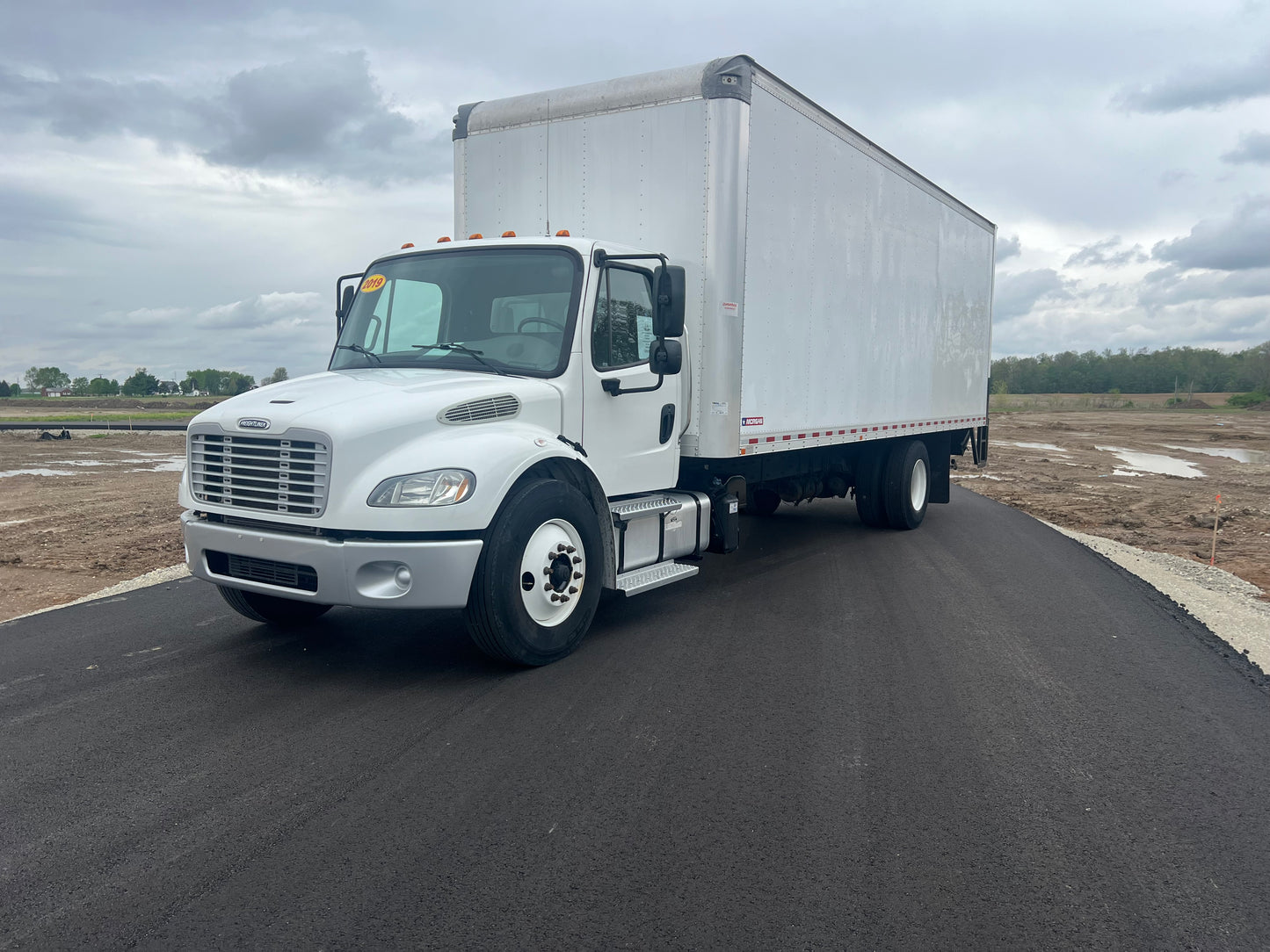 2019 FREIGHTLINER M2 BOX TRUCK
