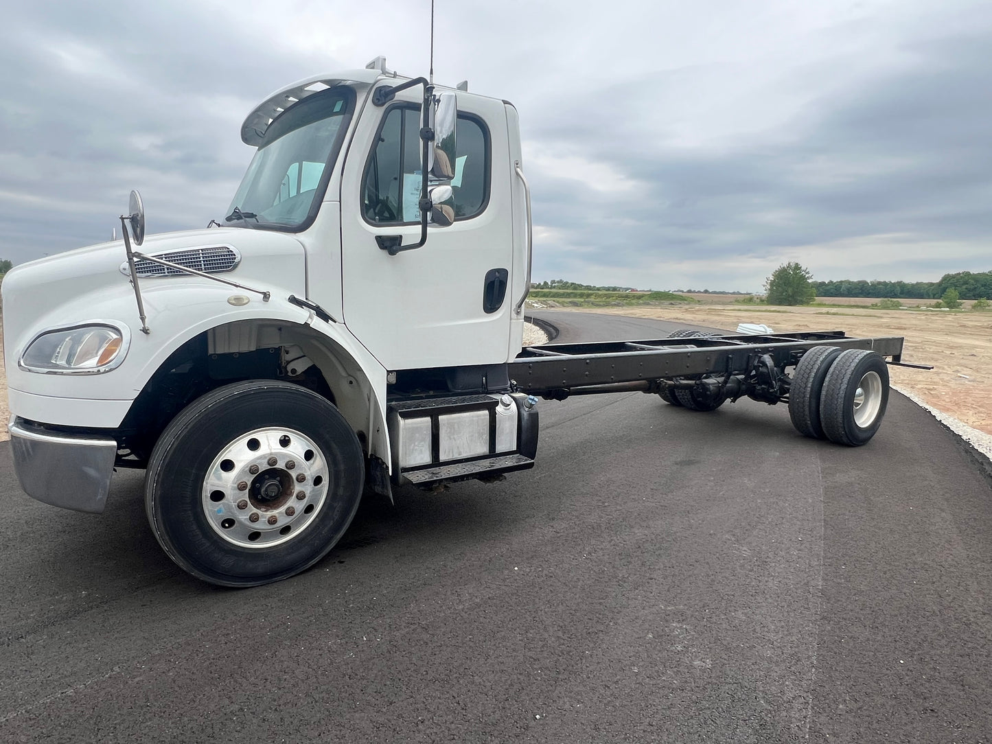 2014 FREIGHTLINER M2 CAB & CHASSIS
