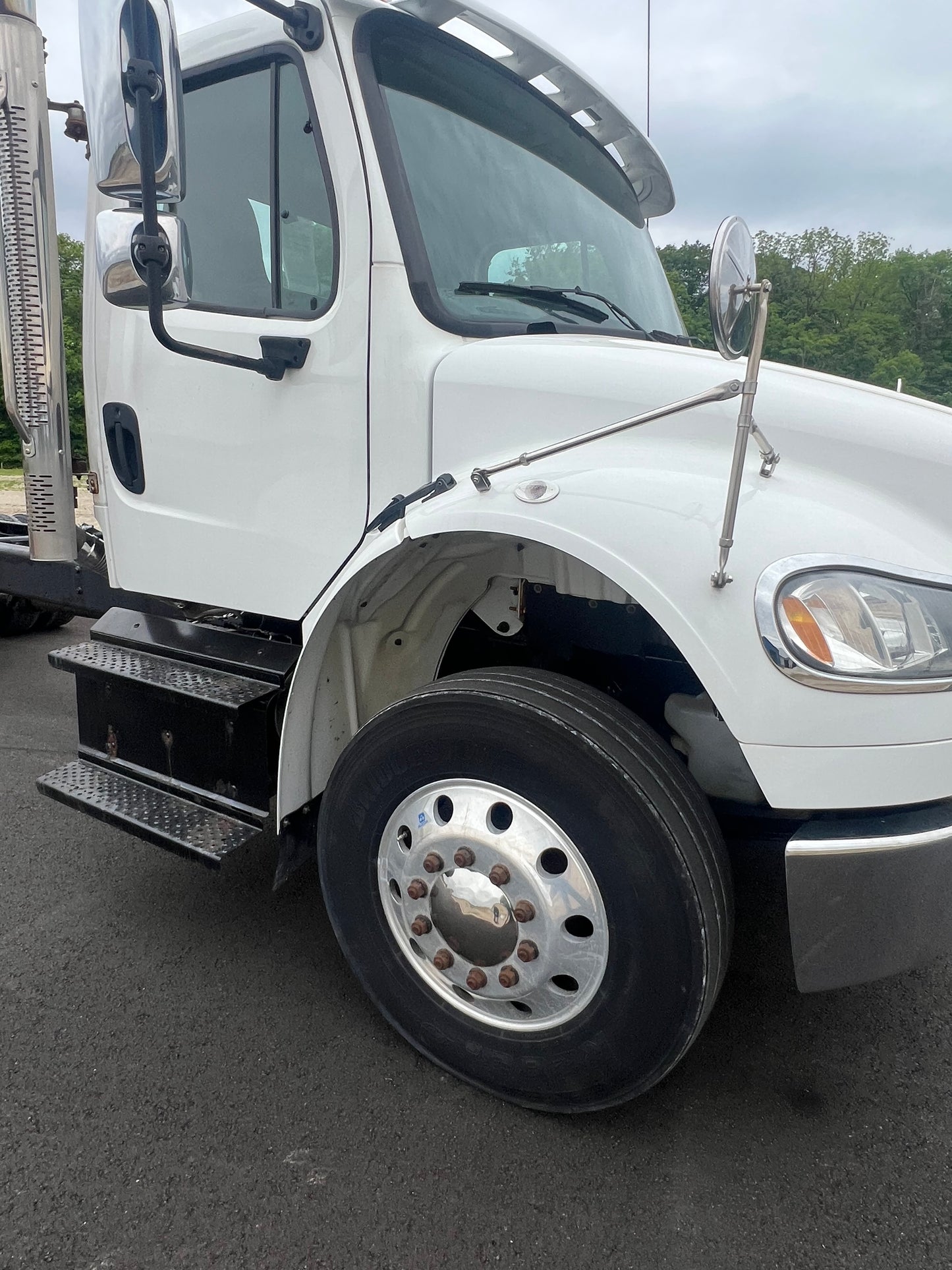 2014 FREIGHTLINER M2 CAB & CHASSIS