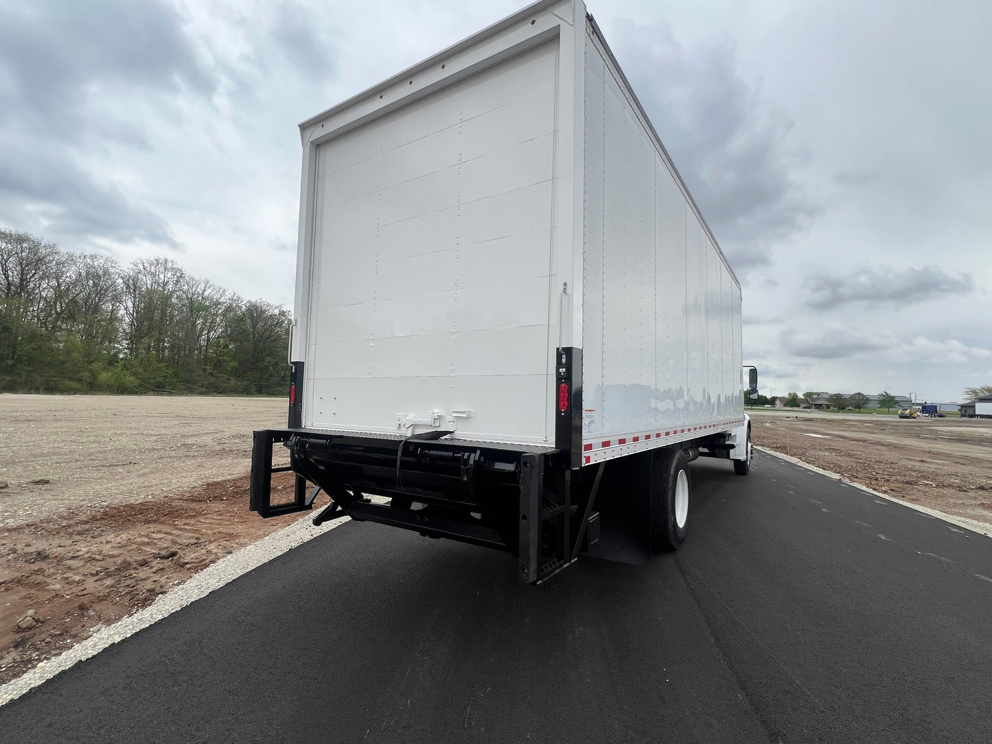 2019 FREIGHTLINER M2 BOX TRUCK
