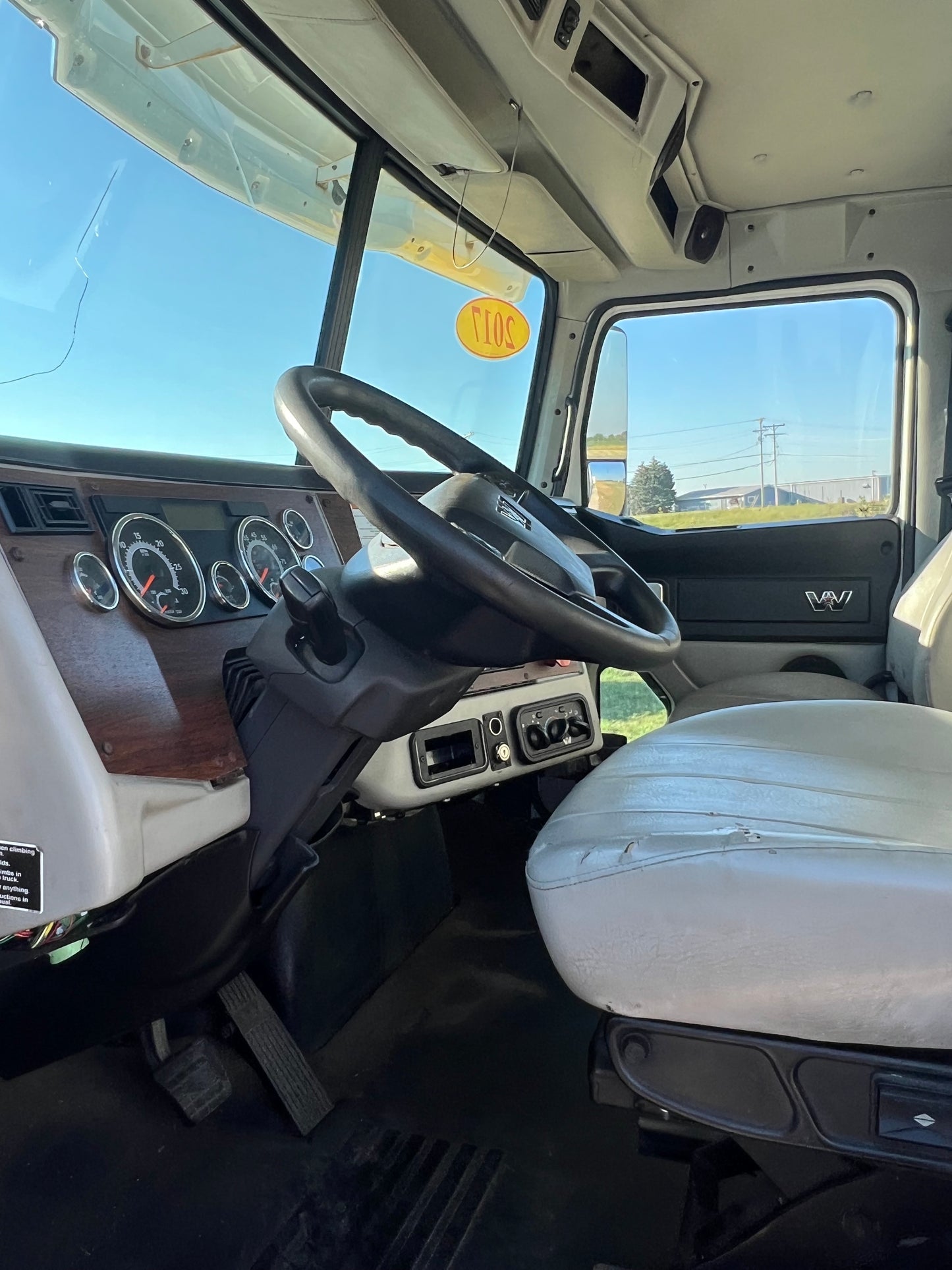 2017 WESTERN STAR