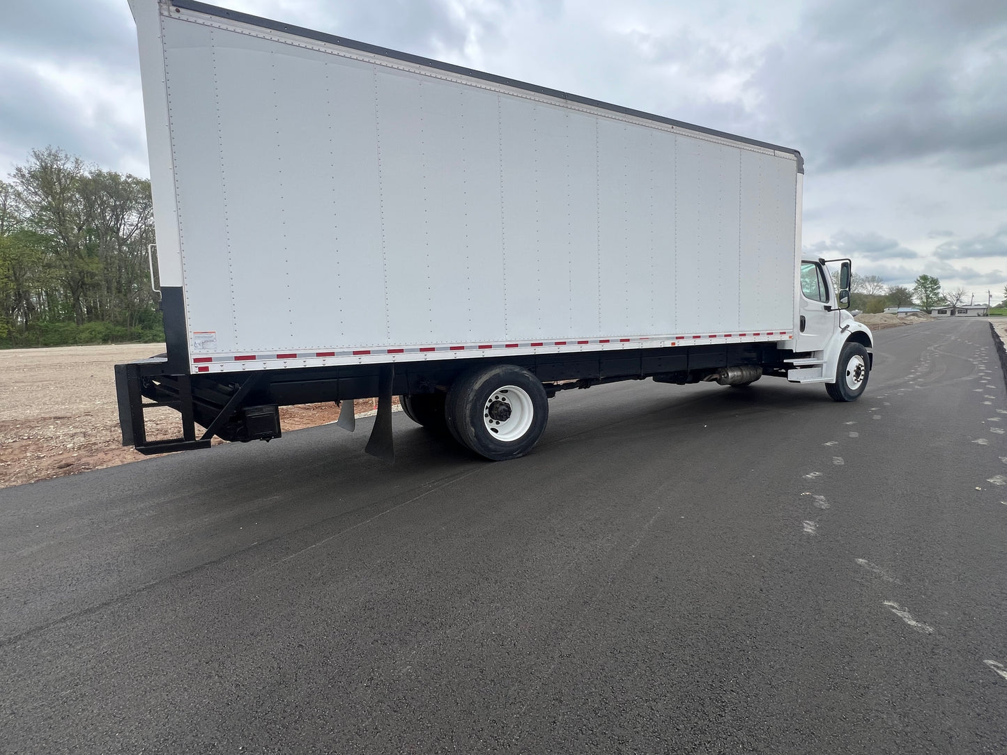 2019 FREIGHTLINER M2 BOX TRUCK