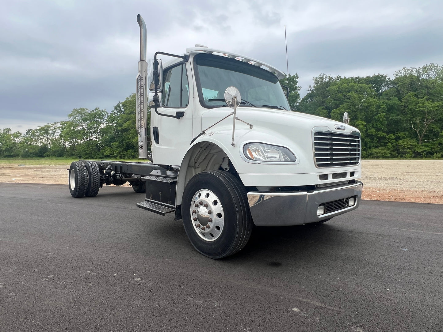 2014 FREIGHTLINER M2 CAB & CHASSIS