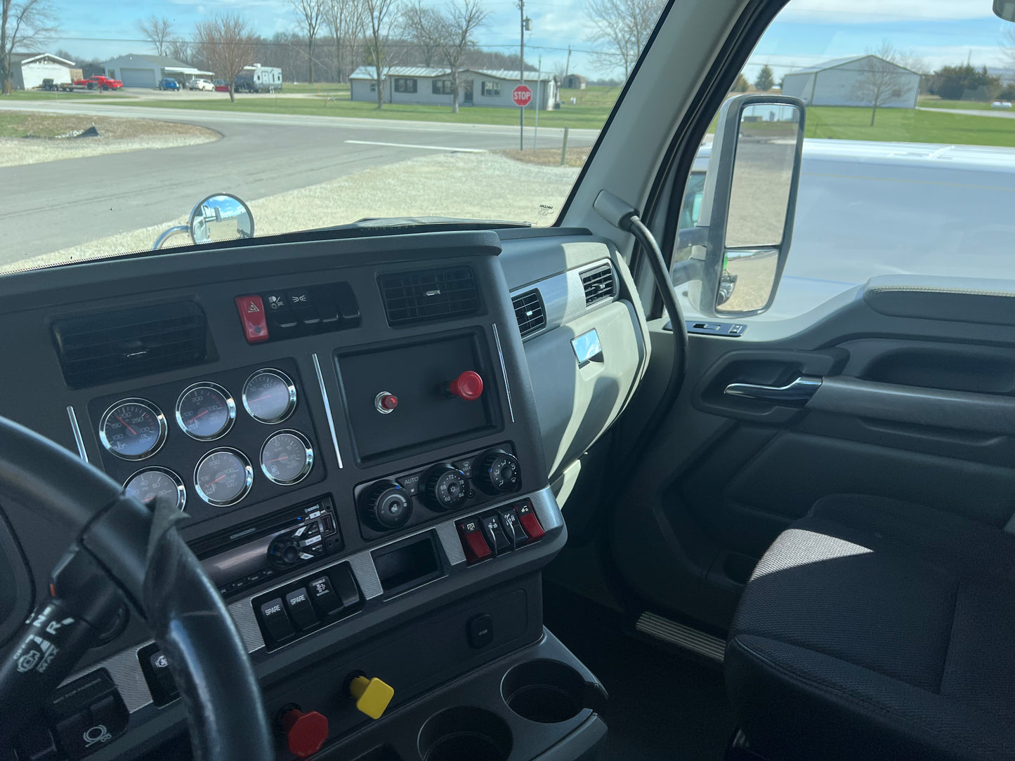 2019 KENWORTH T880