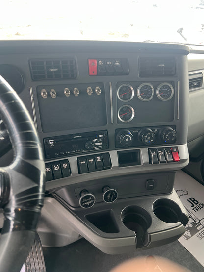 2020 Kenworth T880 40” Sleeper