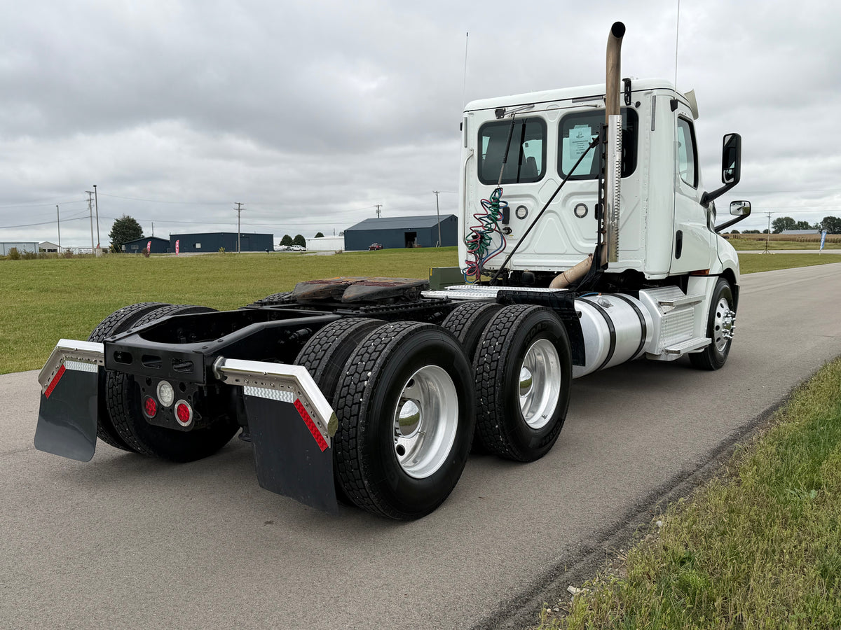 2020 FREIGHTLINER CASCADIA