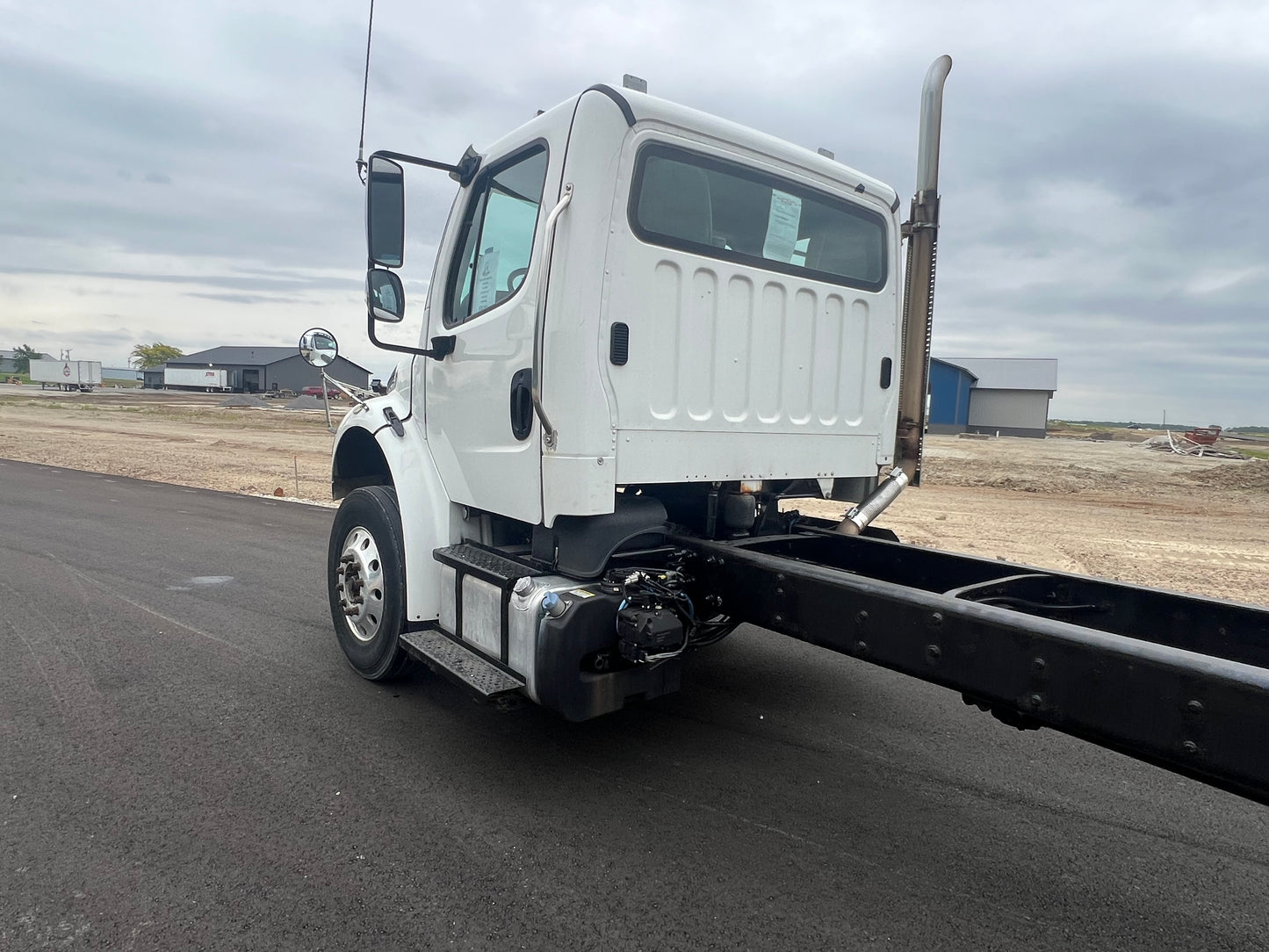 2014 FREIGHTLINER M2 CAB & CHASSIS