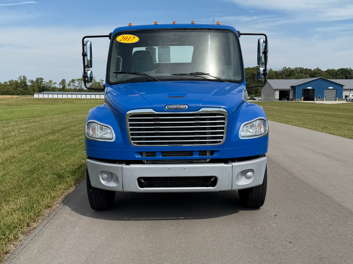 2017 FREIGHTLINER M2