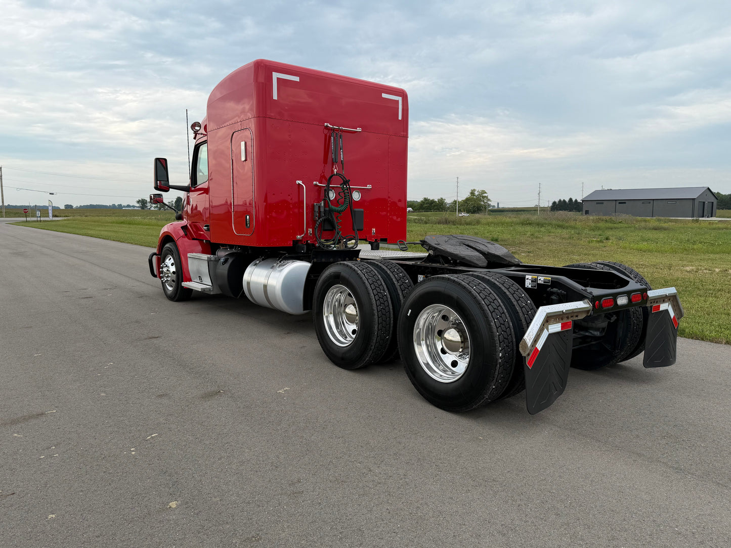 2023 Peterbilt 579