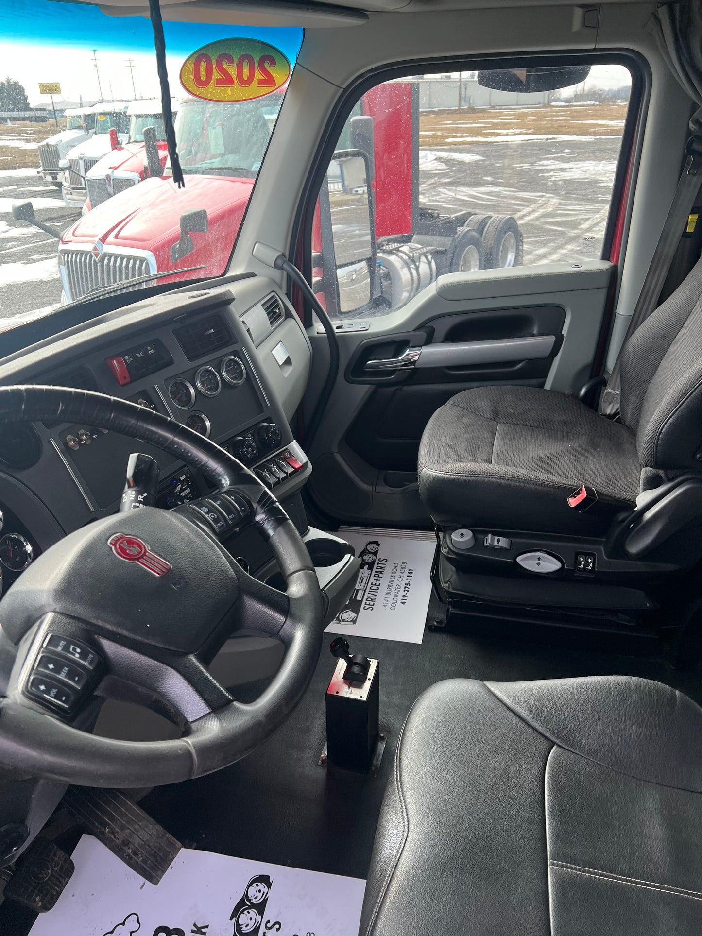 2020 Kenworth T880 40” Sleeper