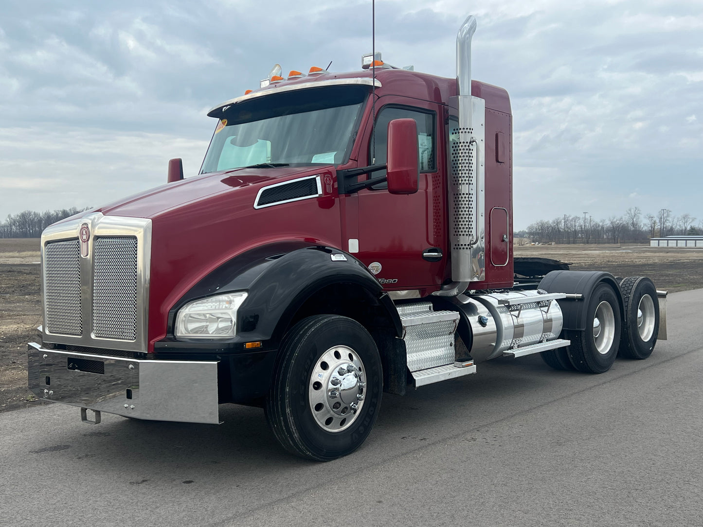 2020 Kenworth T880 40” Sleeper