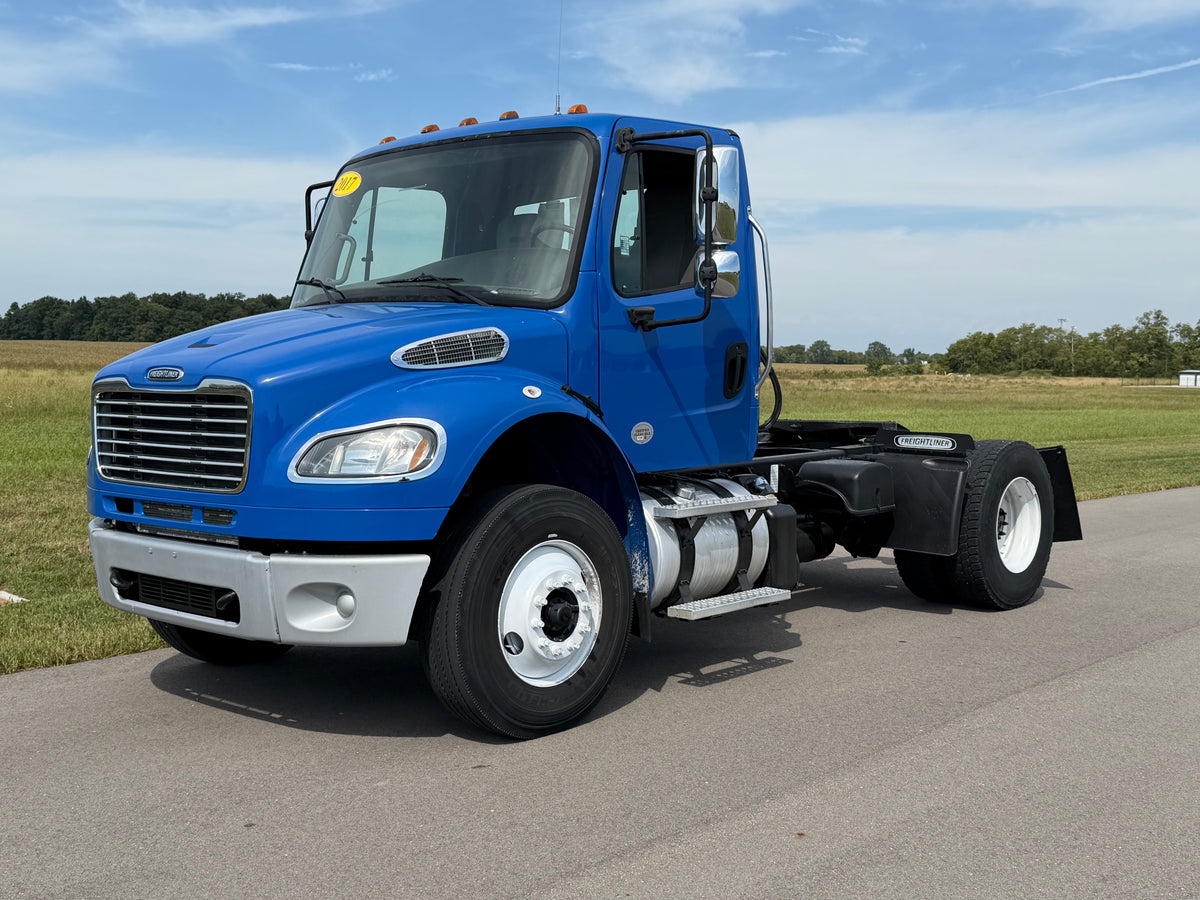 2017 FREIGHTLINER M2