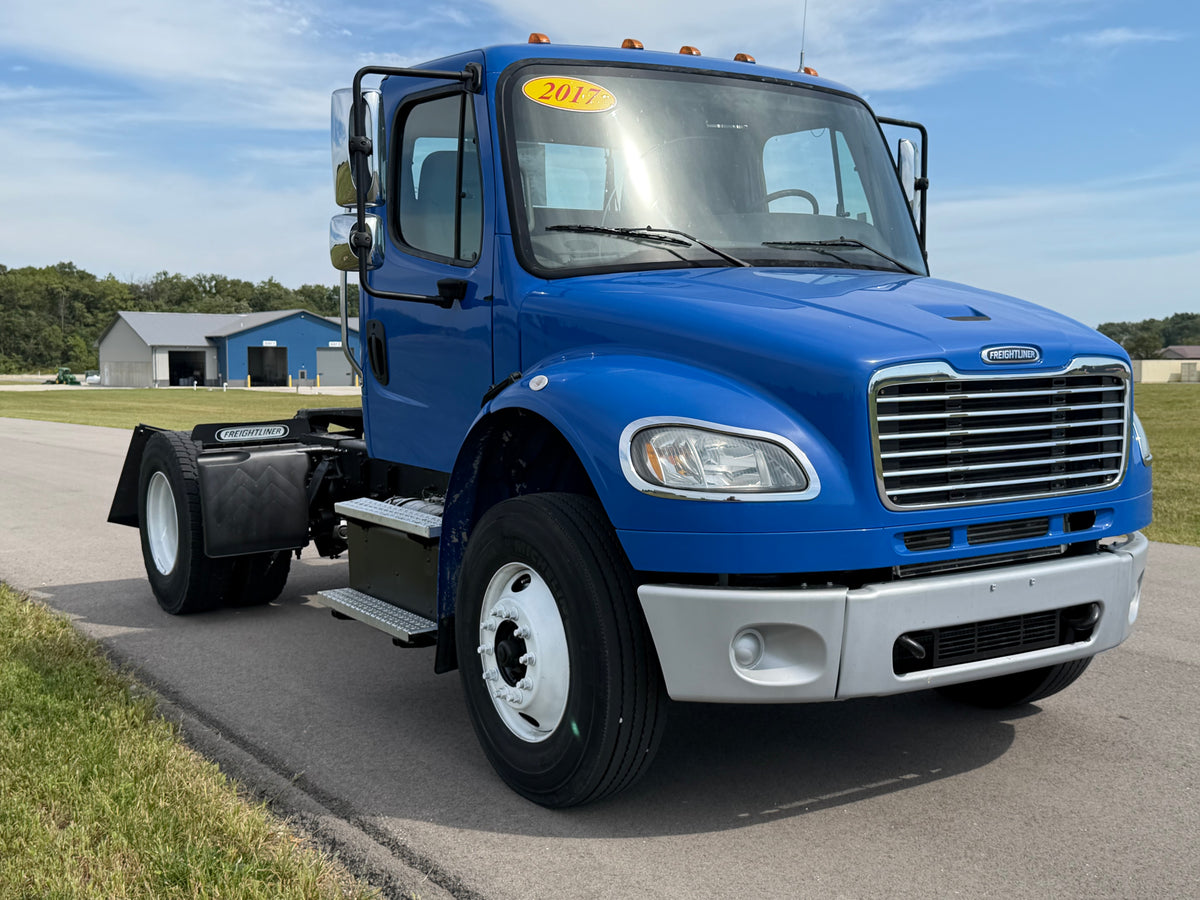 2017 FREIGHTLINER M2