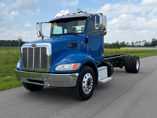 2019 Peterbilt 337