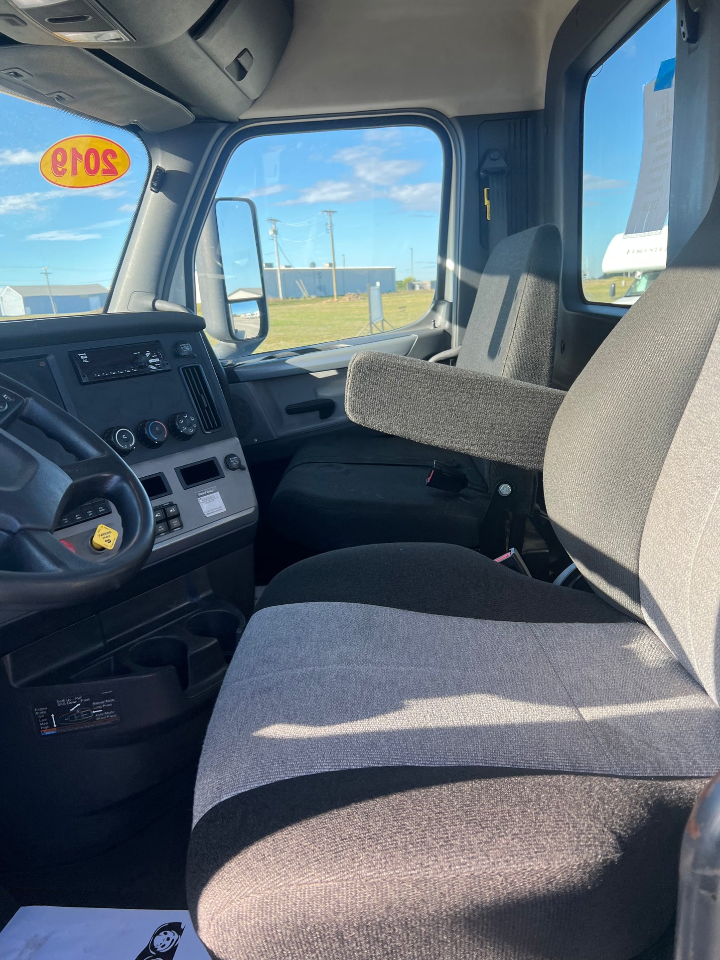 2019 FREIGHTLINER CASCADIA
